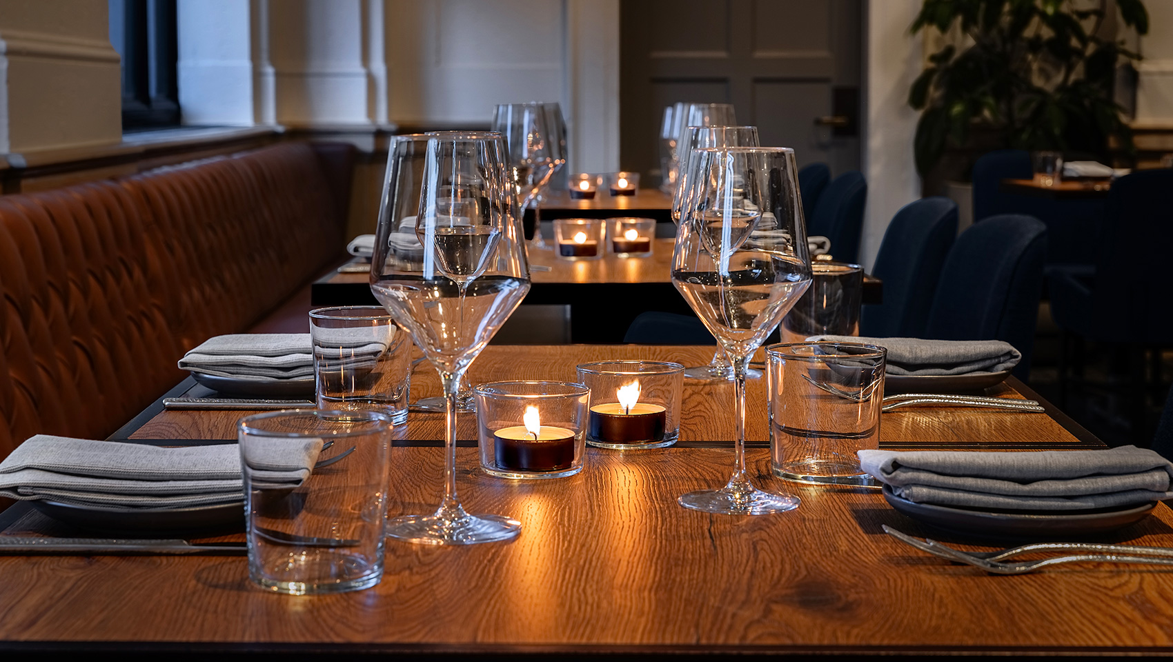 bambara private dining table