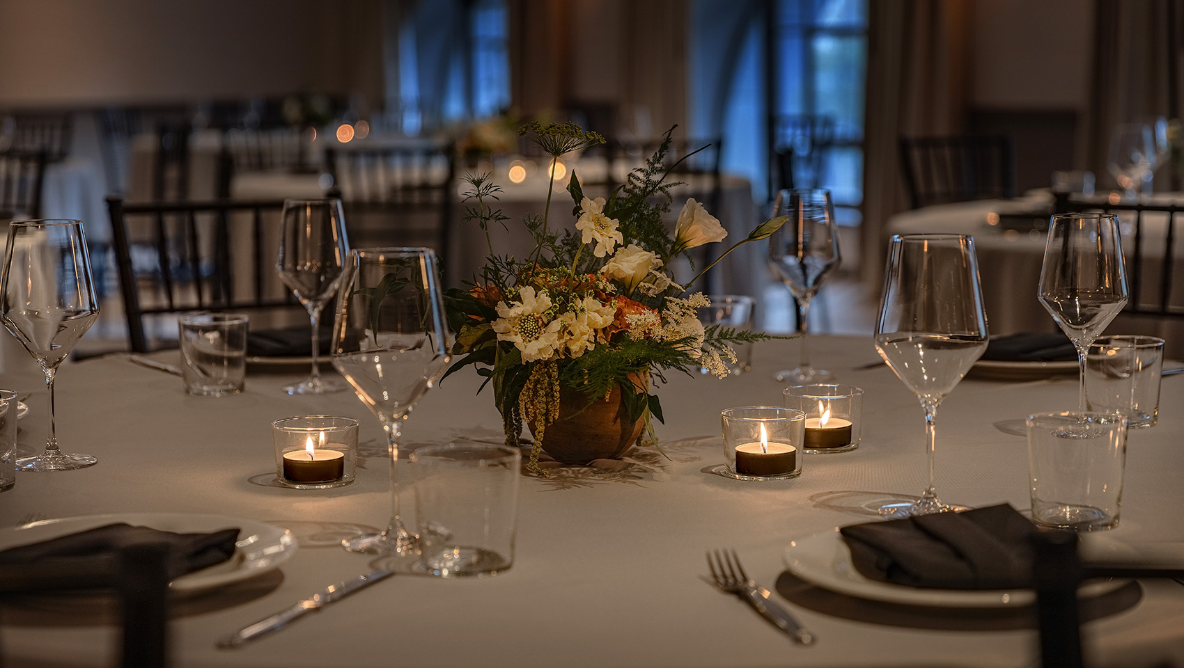 kimpton monaco slc wedding reception guest table