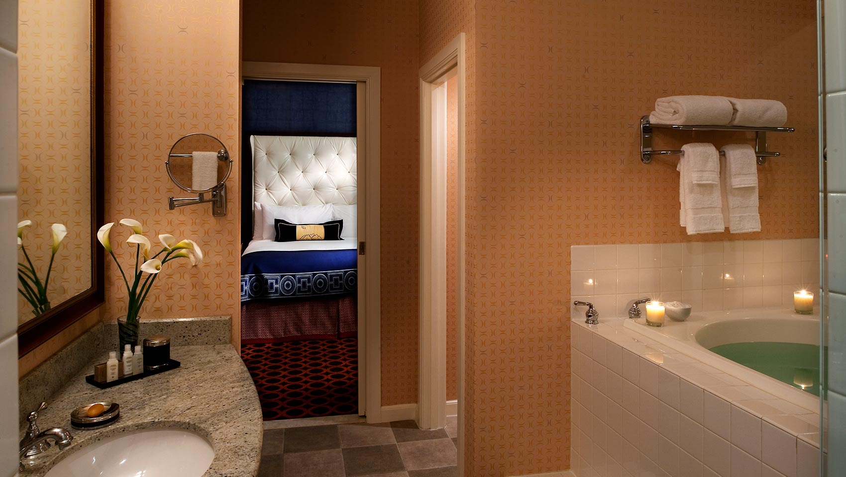 Suite with 1 King Bed and Spa Tub
